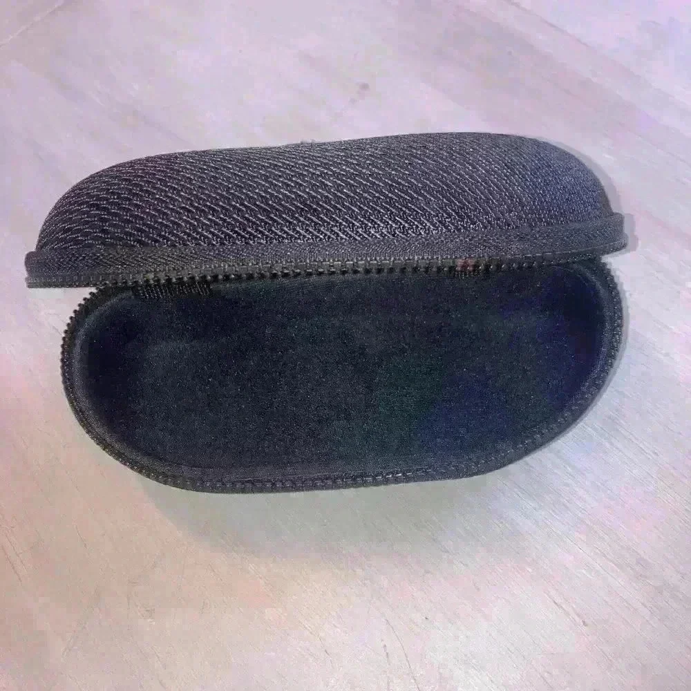 COSTA Del Mar Zippered Black w/ Blue logo Sunglasses Hard Case